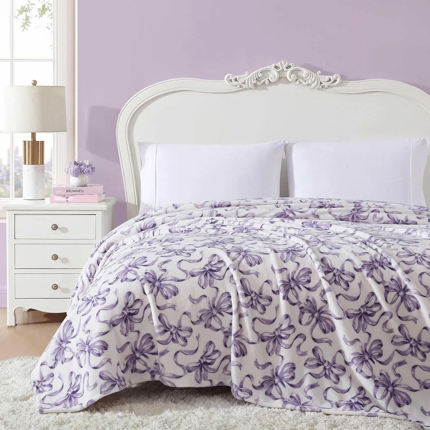Betsey Johnson - Twin Blanket, Ultra-Soft Plush Bedding, Oversized Soft Blanket, Dorm Essentials (Ballet Bows Purple)
