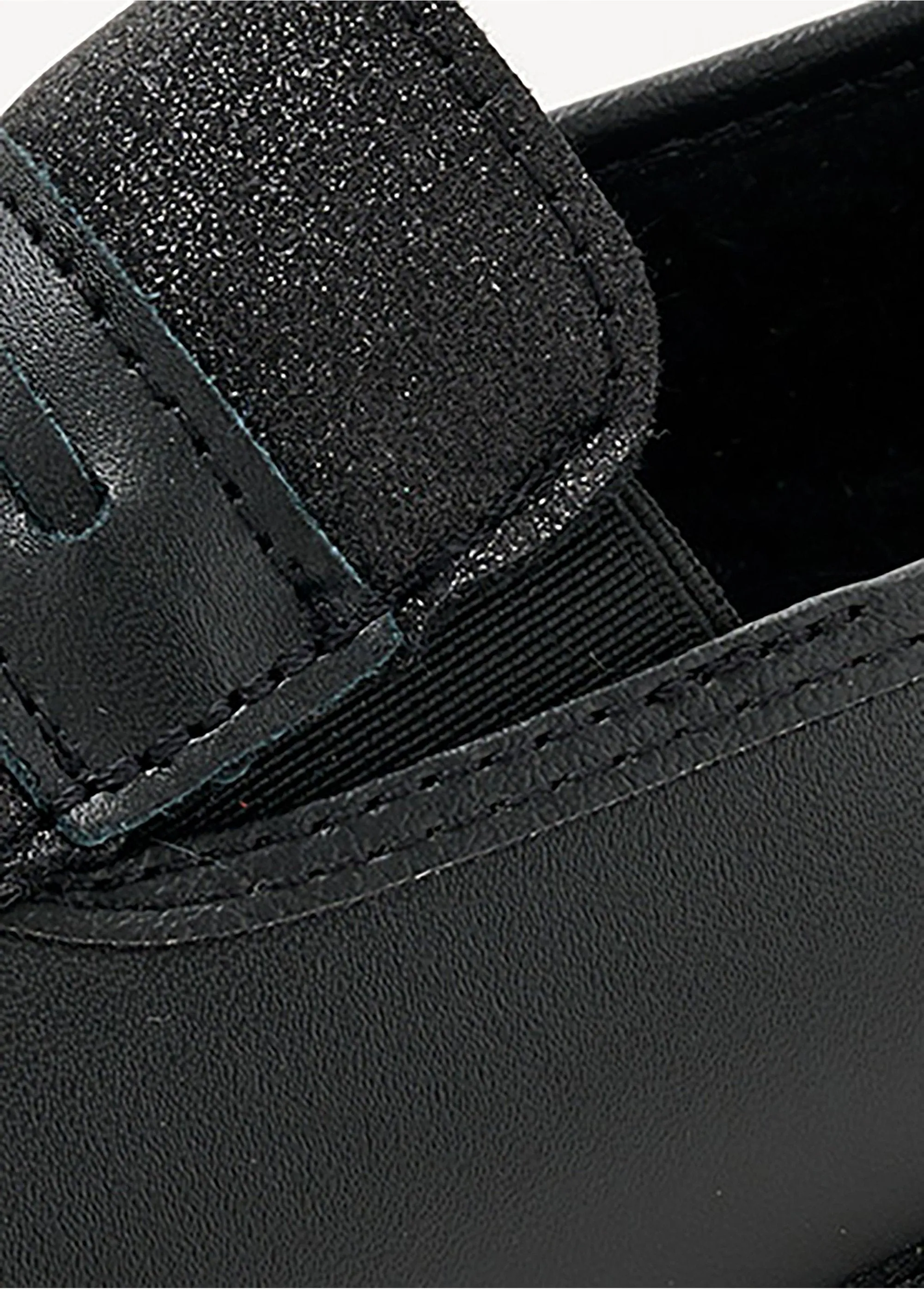 Comfort width elastic moccasins