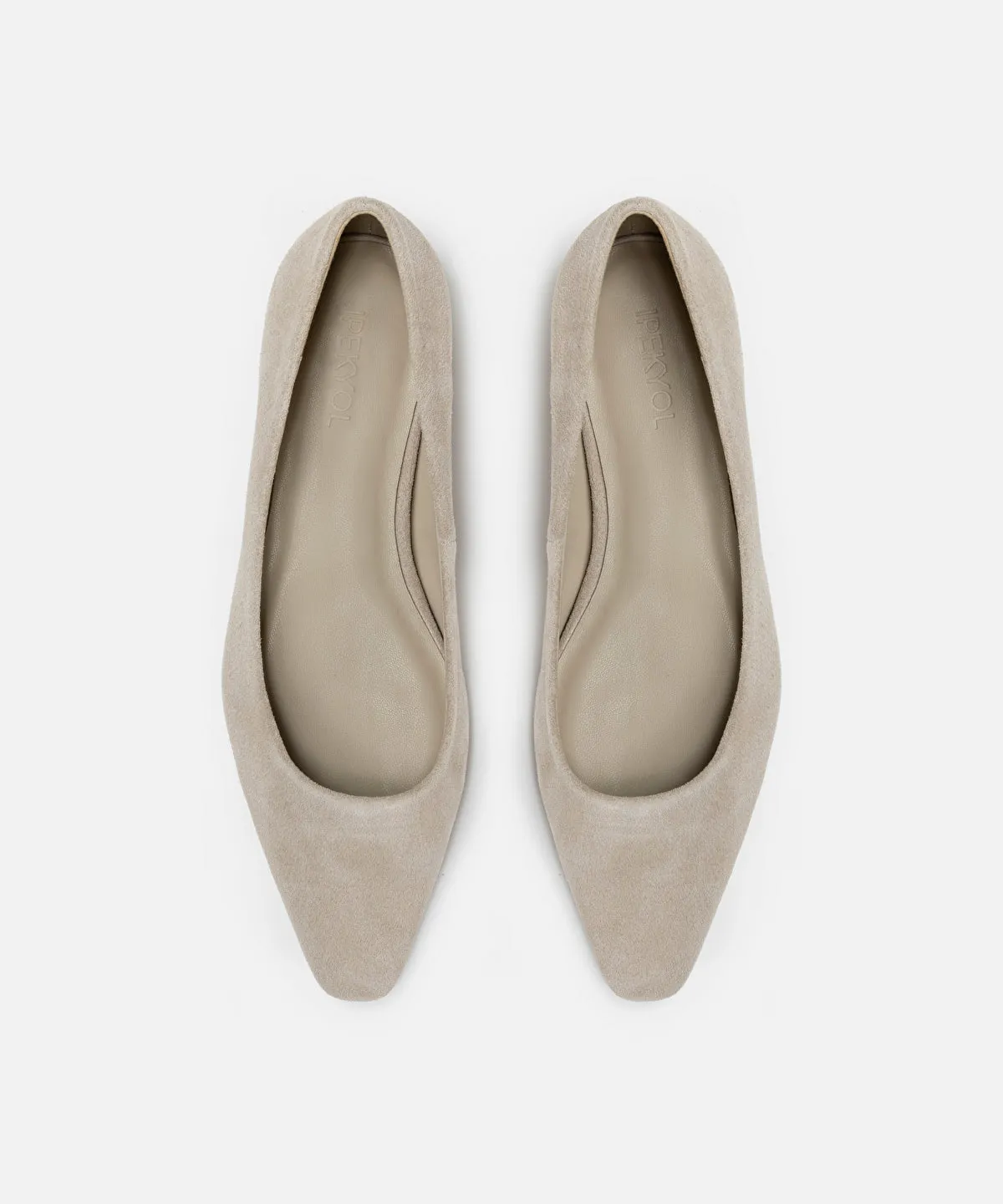 Kitten heel shoes