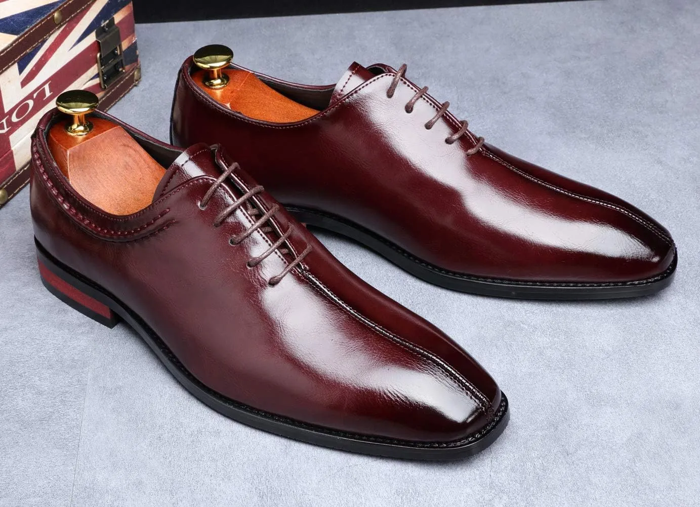 Mens Lace Up Dress Shoes Italy Prince Classic Modern Formal Leather Men Wholecut Oxford Shoes