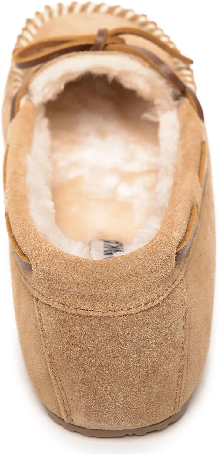 Minnetonka Women's Comfy Moccasin