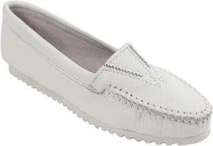 Minnetonka Women's Deerskin Gore Front Moccasin