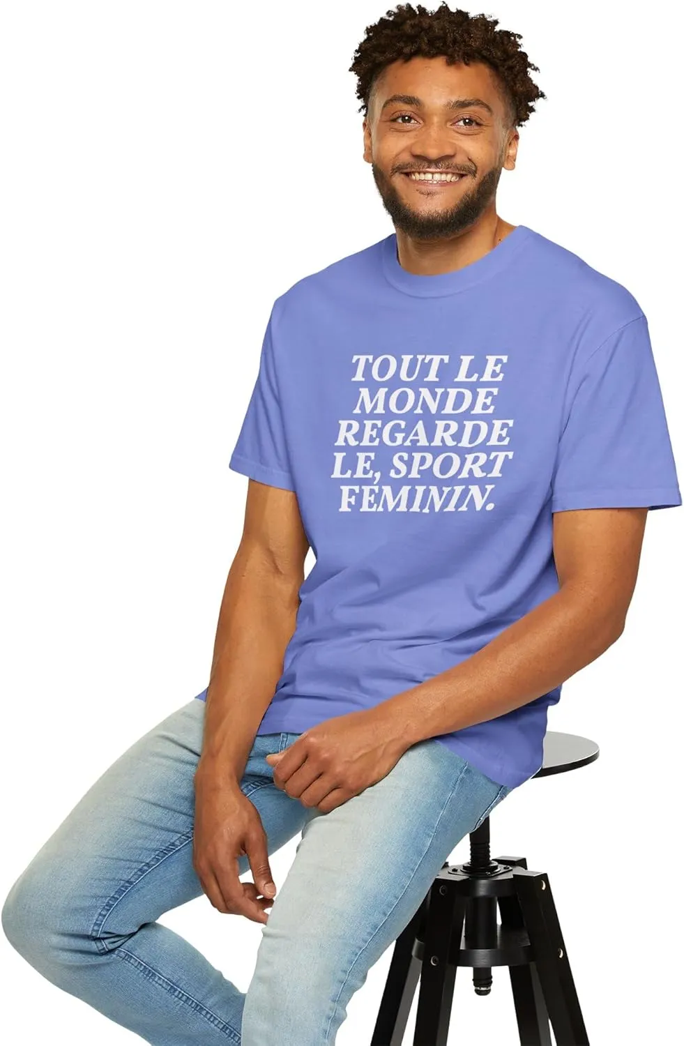 Style Donut - Everyone Watches Womens Sport French Tout le Monde regarde Sport feminin T-Shirt Tee