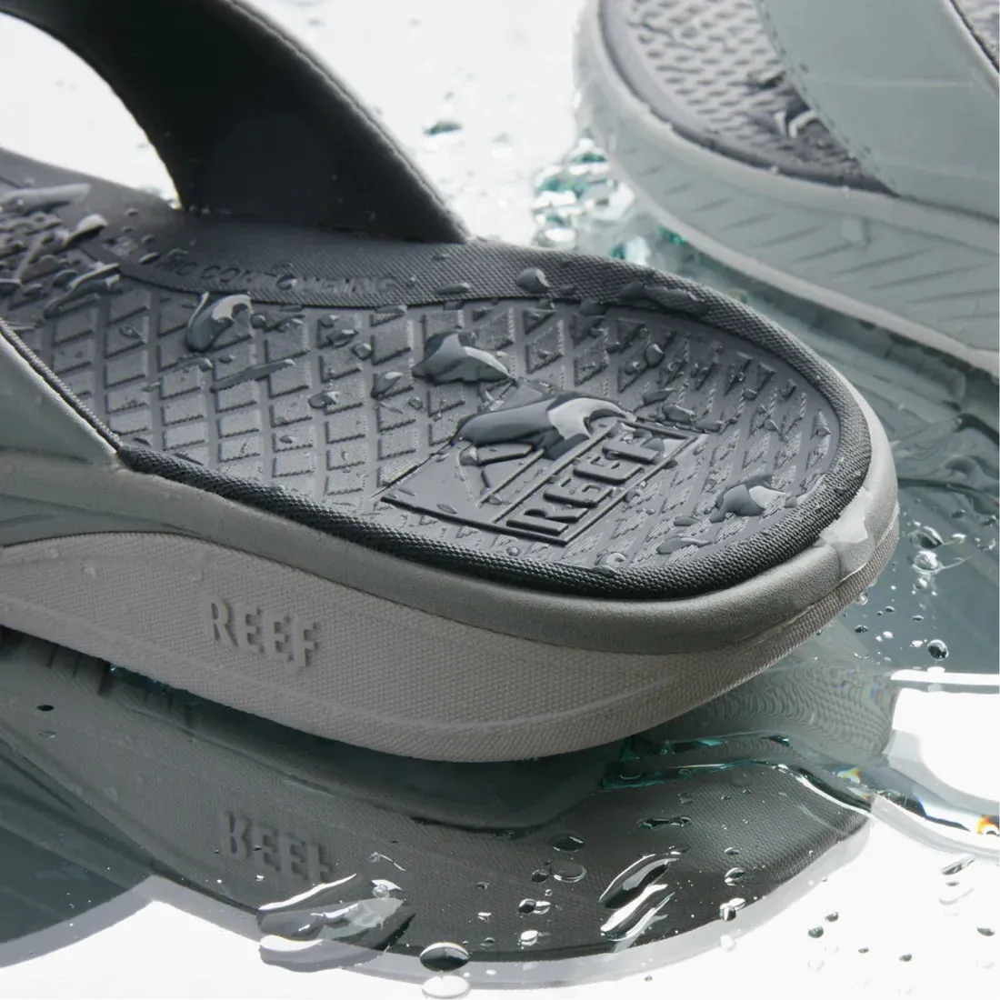 The Deckhand - Grey