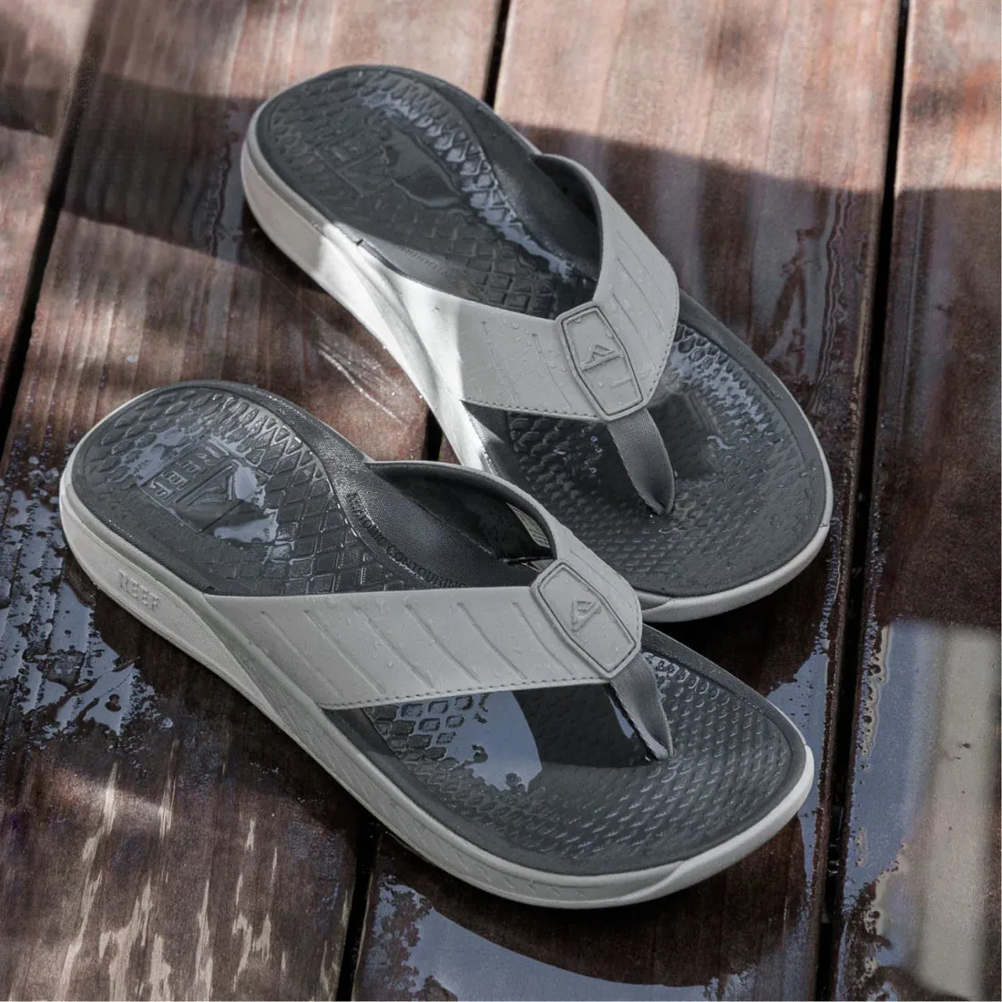 The Deckhand - Grey