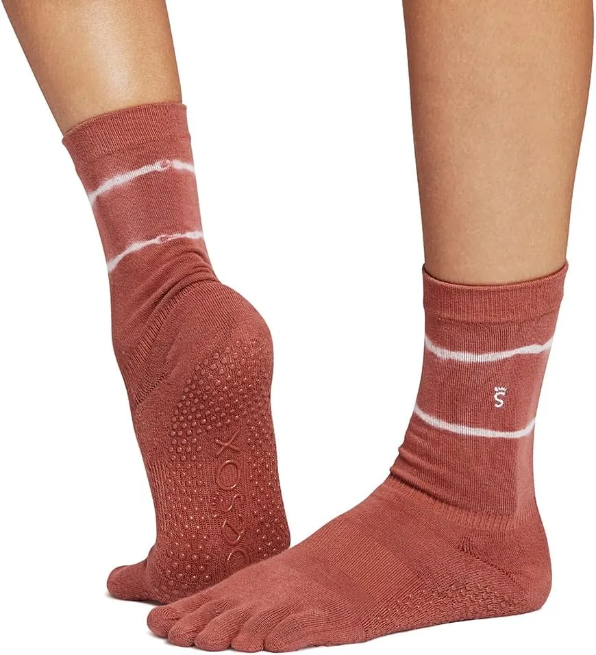 toesox Women's Grip Crew Socks - Non Slip Crew Full Toe for Yoga & Ballet