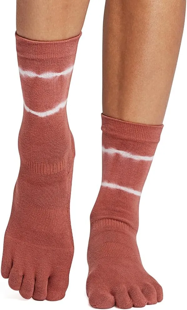 toesox Women's Grip Crew Socks - Non Slip Crew Full Toe for Yoga & Ballet